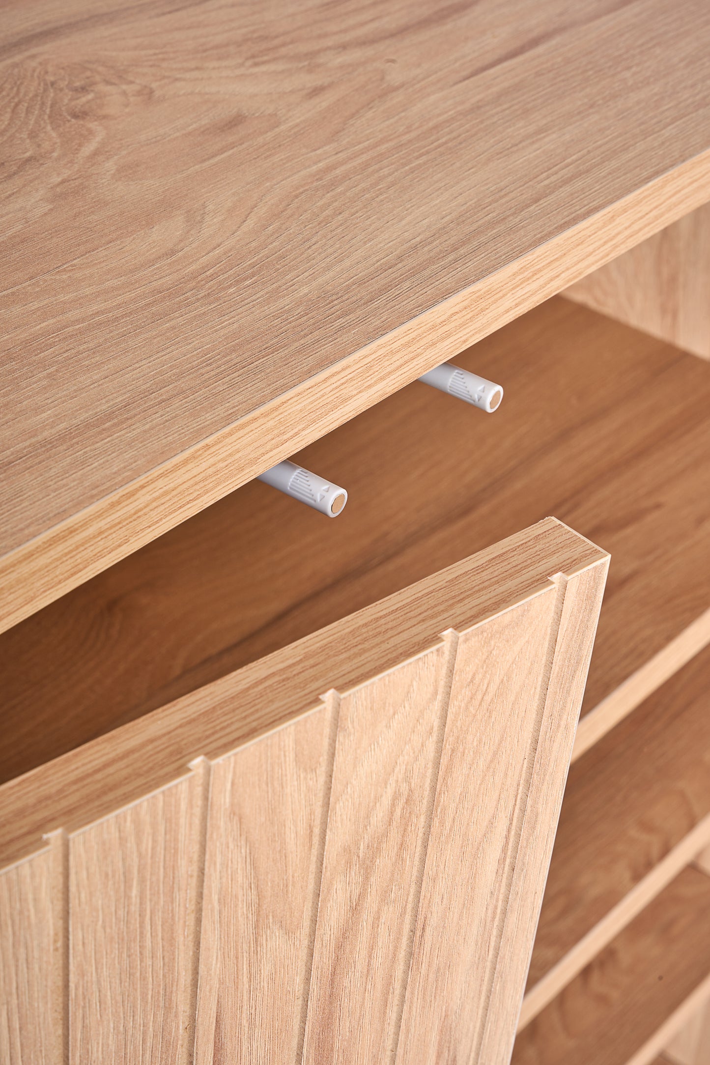 Khizana Shoe Storage
Minimal Wooden Cabinet